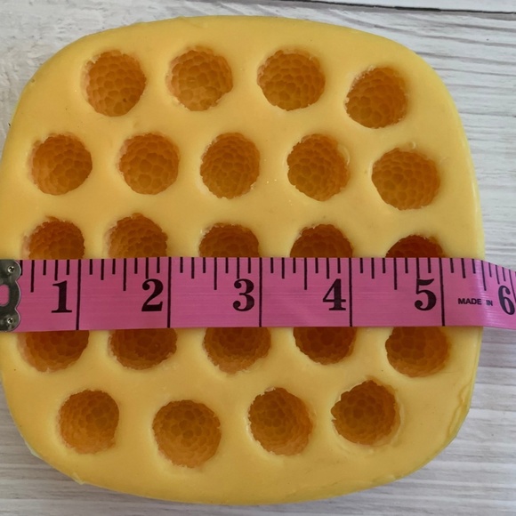 Raspberry Silicone Soap Mold- GC - Picture 3 of 4